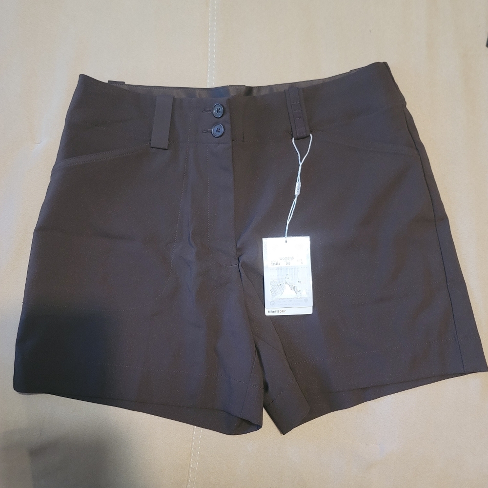 Nike Fit-Dry Shorts - Size 6 - Brown - 5 in inseam